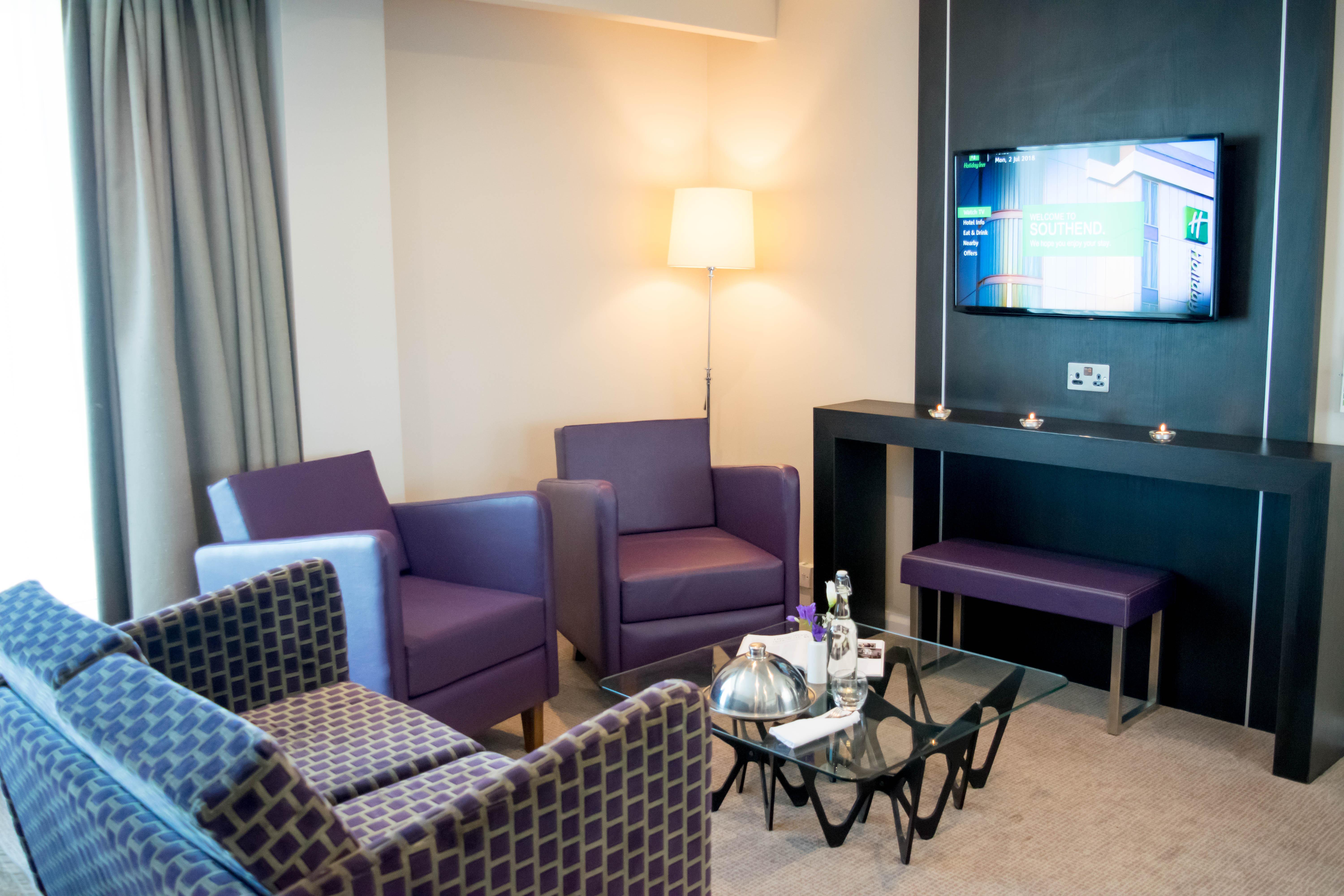 Holiday Inn Southend By Ihg Buitenkant foto
