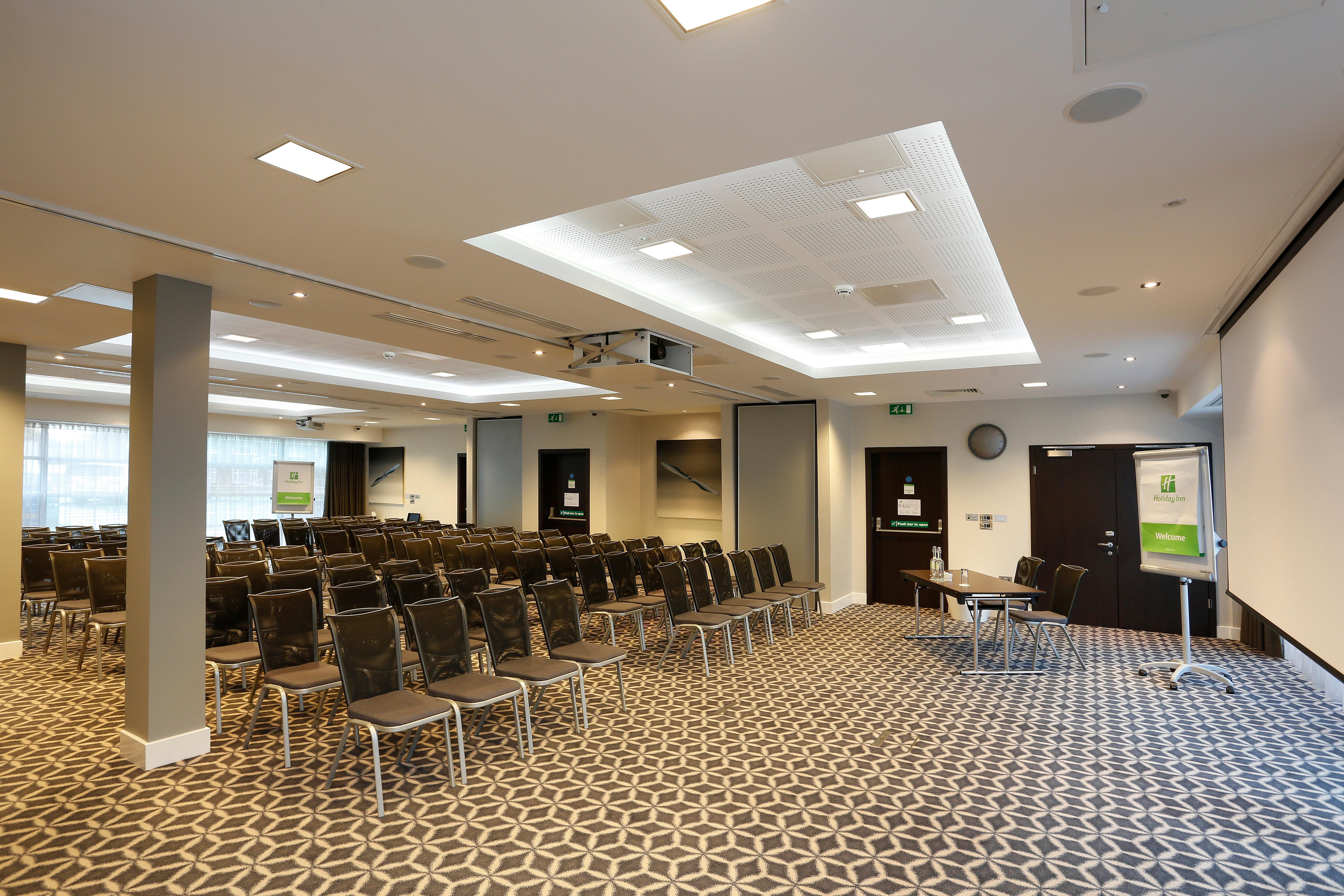 Holiday Inn Southend By Ihg Buitenkant foto