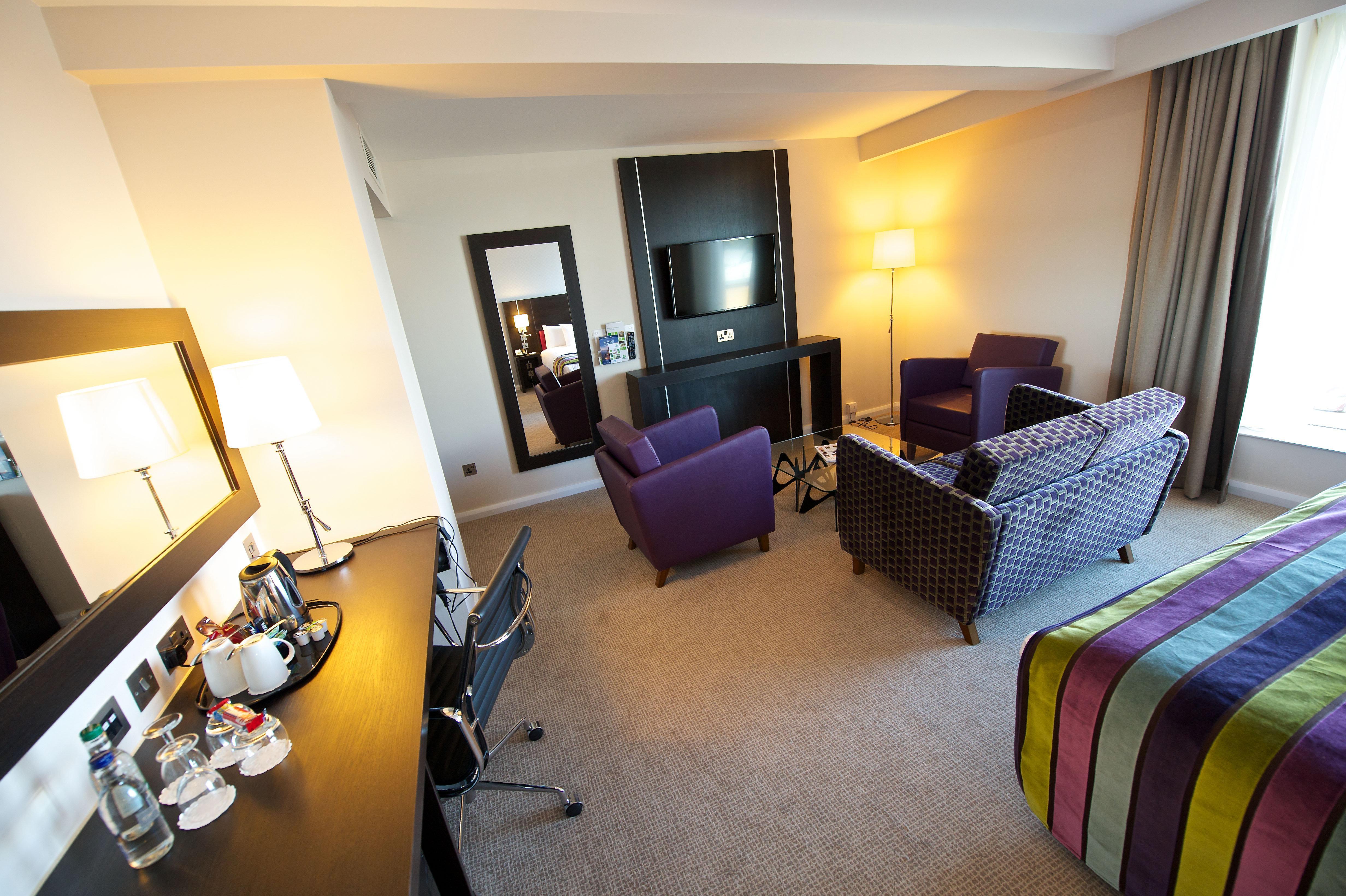 Holiday Inn Southend By Ihg Buitenkant foto