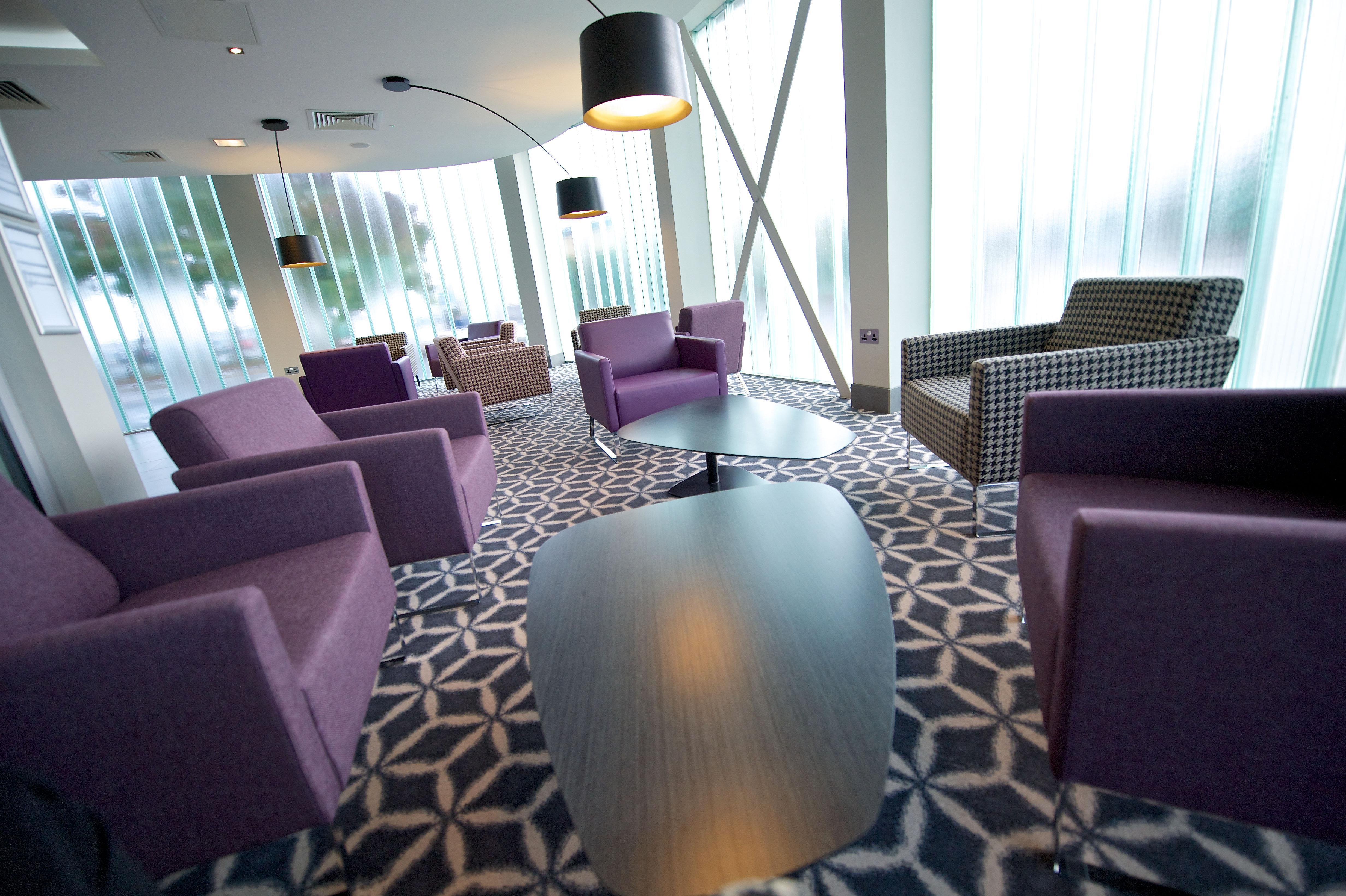 Holiday Inn Southend By Ihg Buitenkant foto
