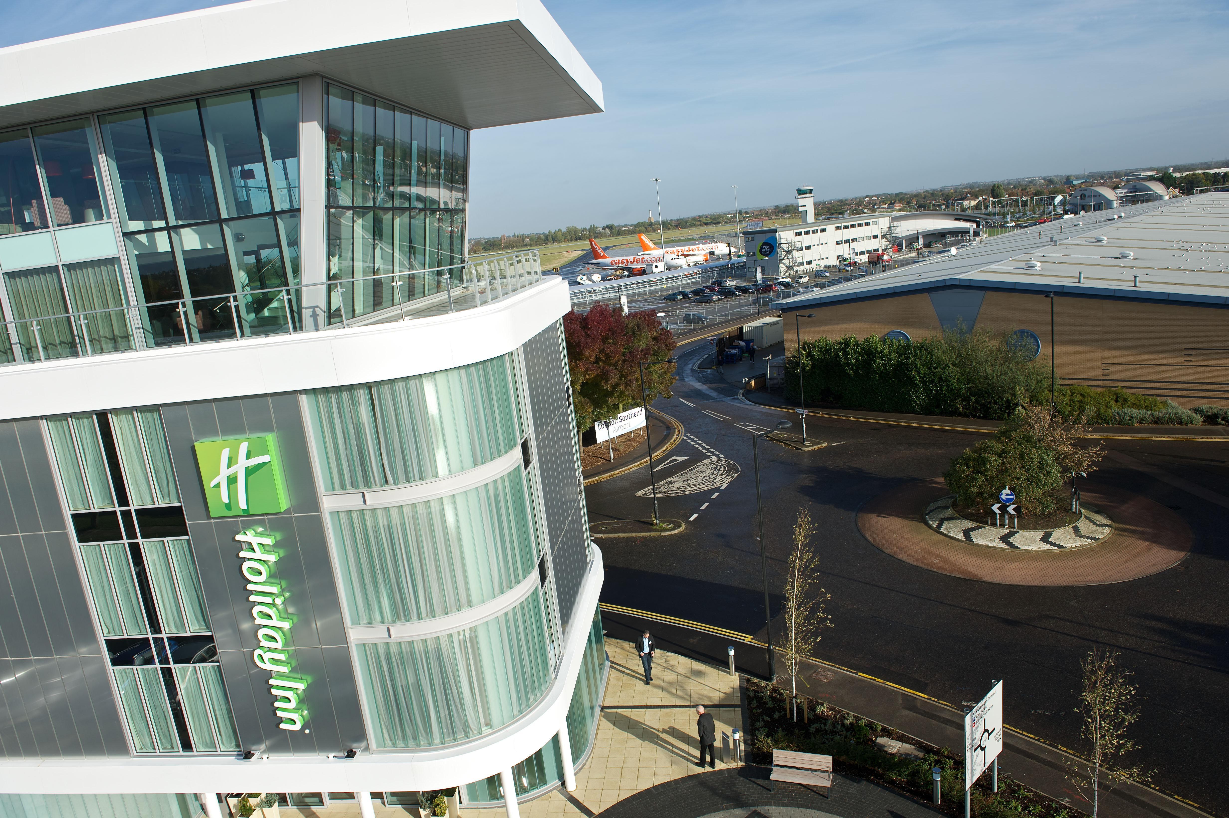 Holiday Inn Southend By Ihg Buitenkant foto
