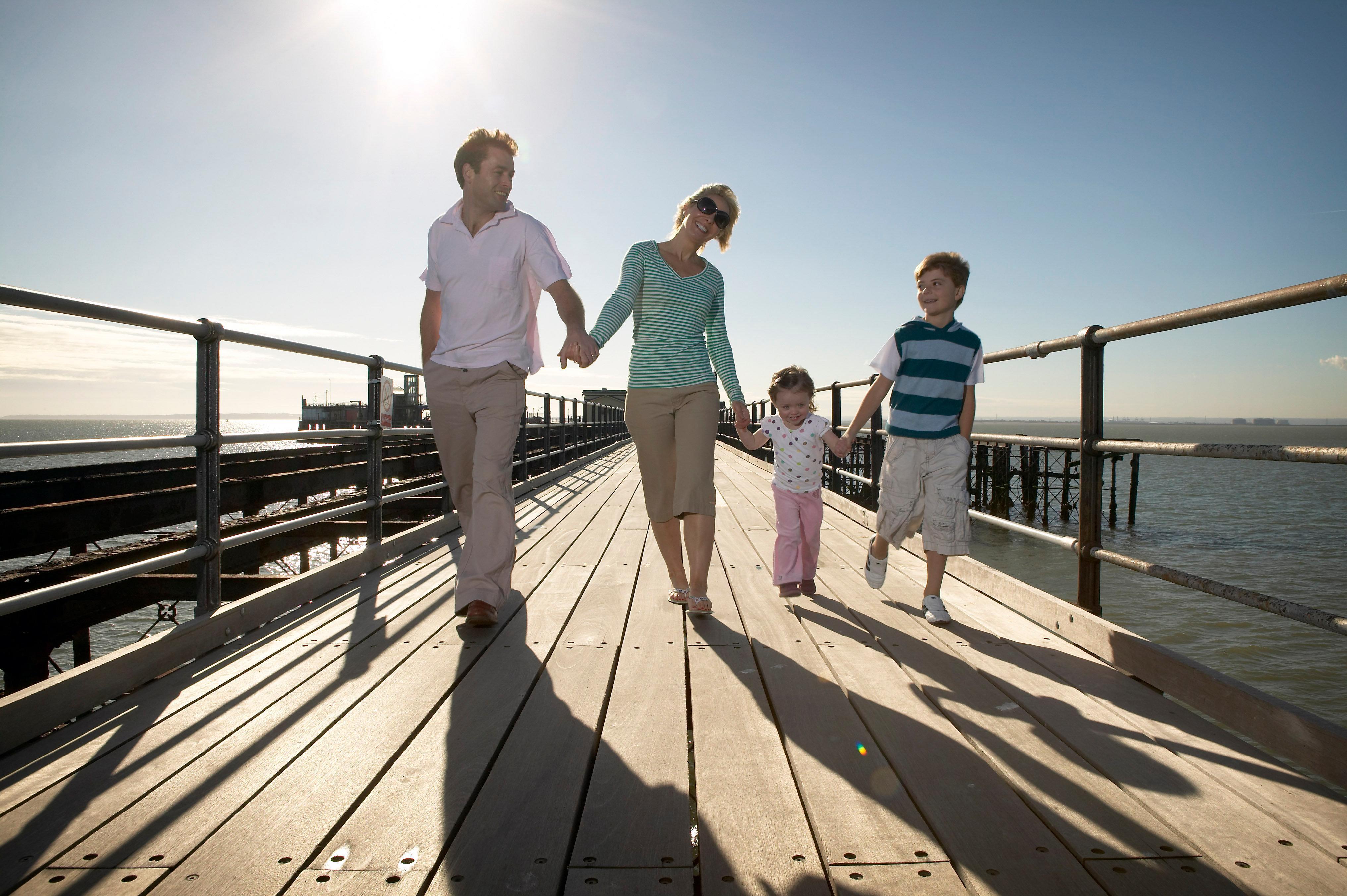 Holiday Inn Southend By Ihg Buitenkant foto