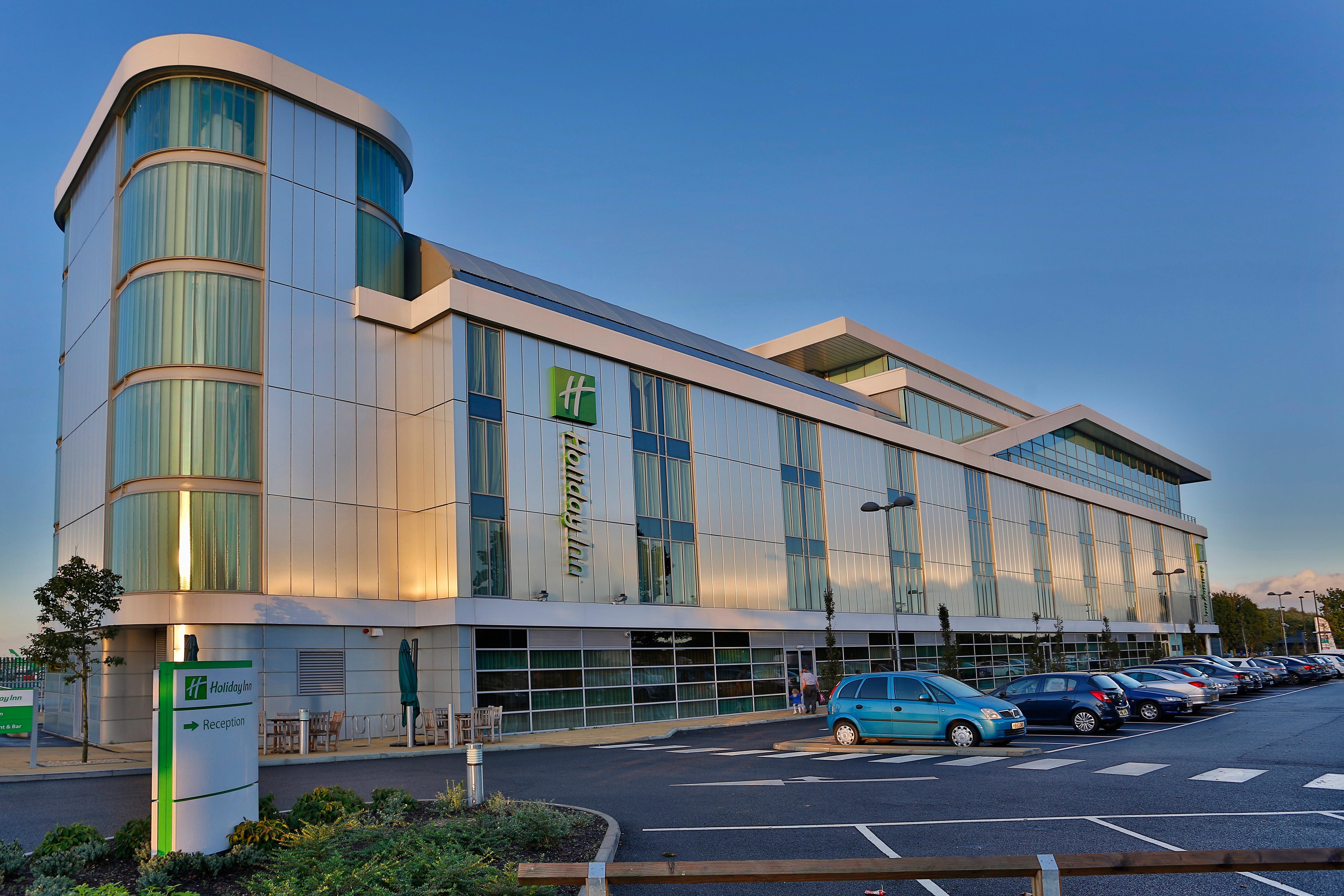 Holiday Inn Southend By Ihg Buitenkant foto